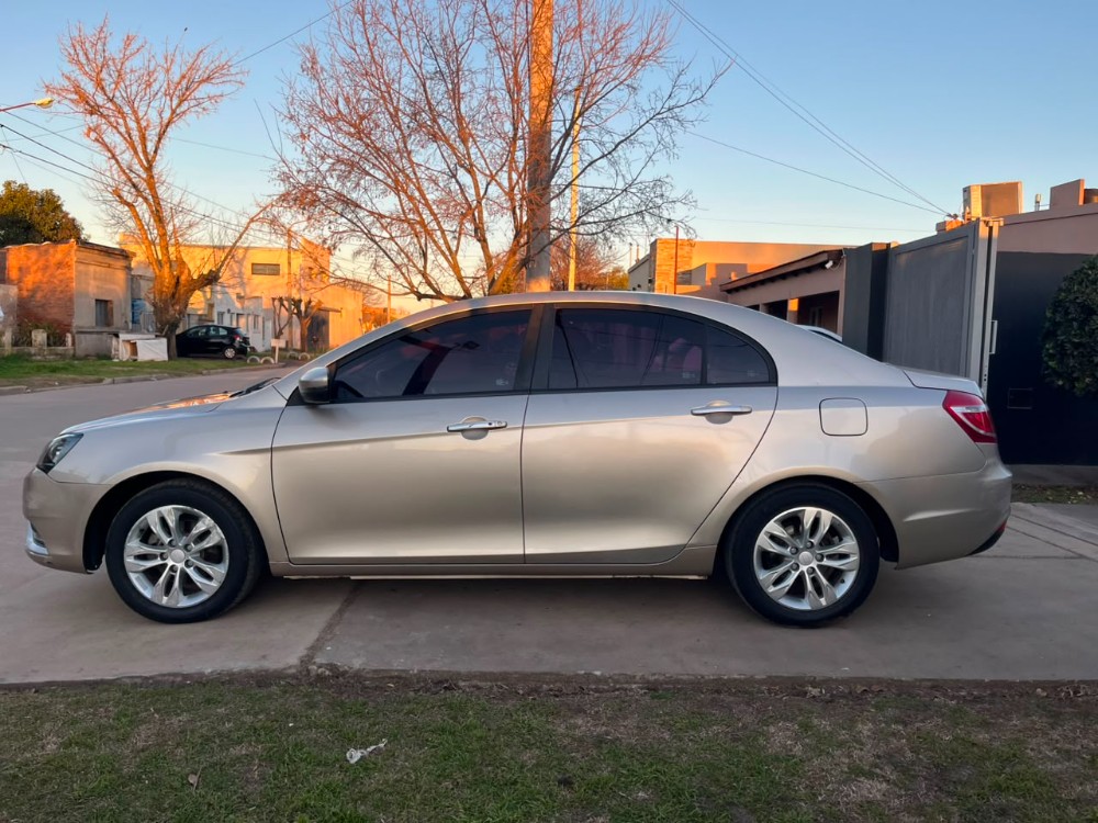 Geely EMGRAND 7 4P 1,8 Gs — foto 8